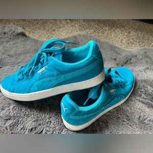 Puma Women's Turquoise Suede Shoes